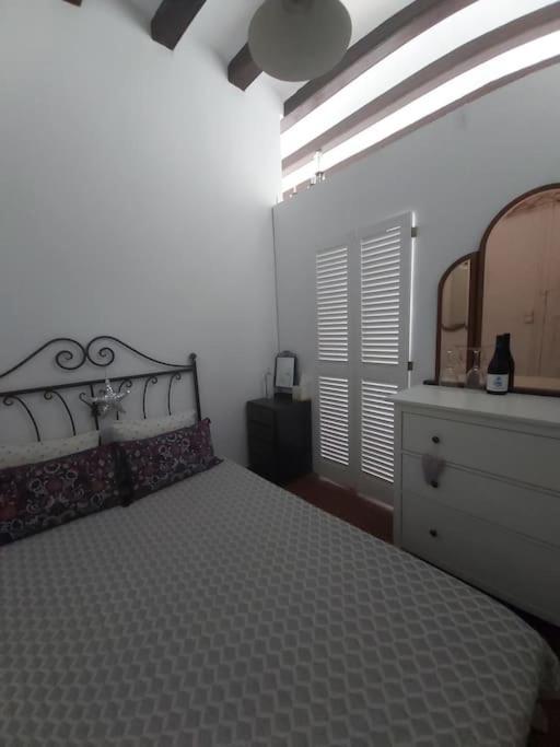 Small Room In Sants With Huge Terrace Barcelona Buitenkant foto